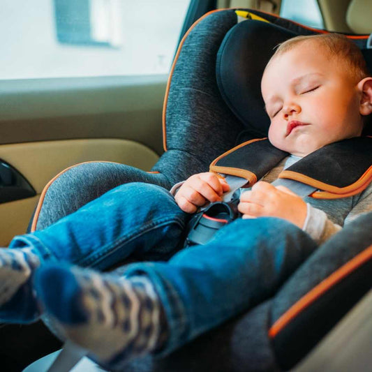 Viajar en coche con tu bebé y que no se convierta en una pesadilla